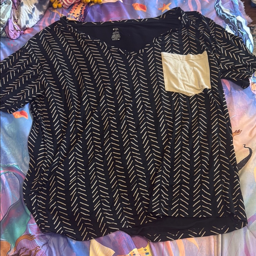 Kyte BABY Black and Cream Chevron Women's Tee